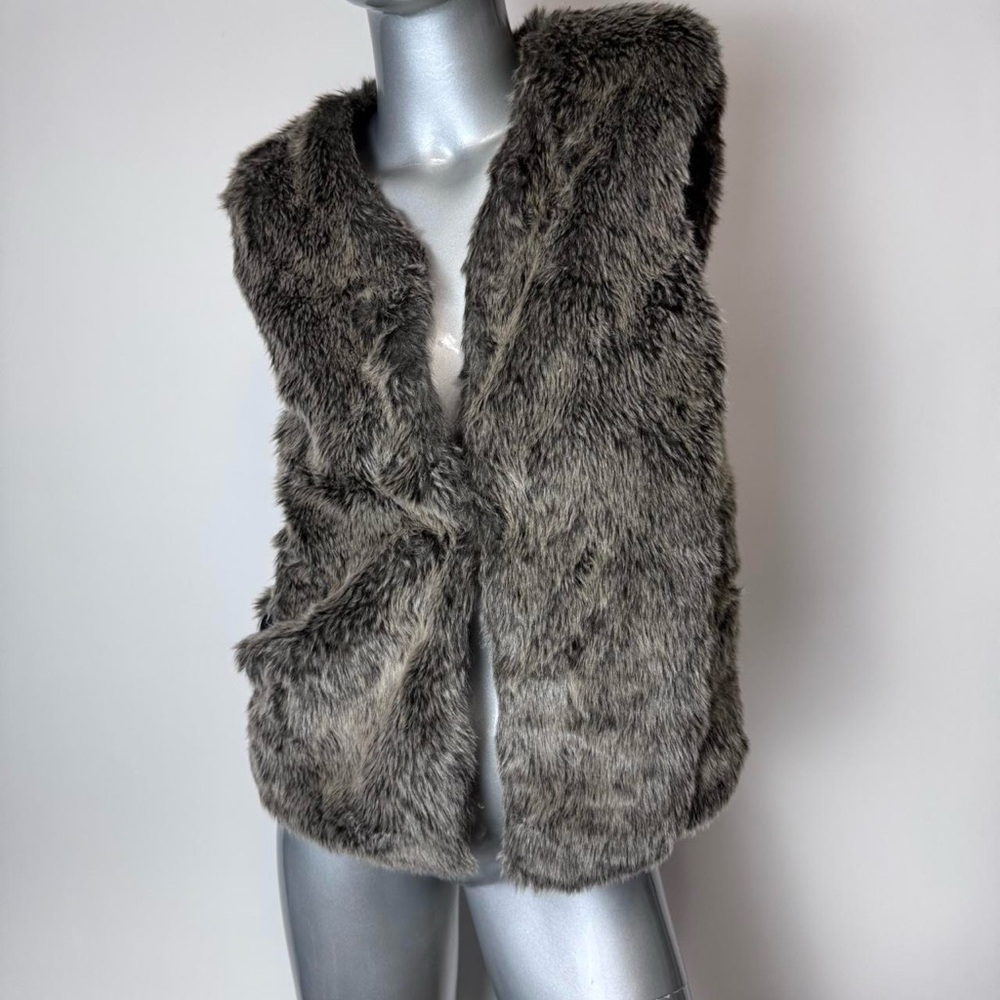 Aritzia Talula Faux-Fur Vest